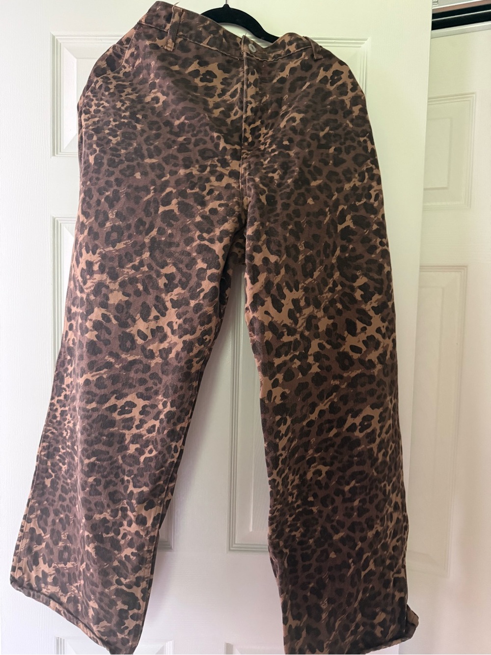 Abercrombie & Fitch Leopard Print Straight Leg Jeans - Brown